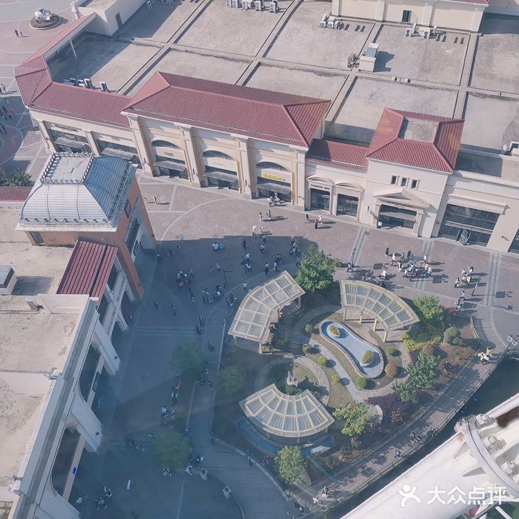 汤山奥特莱斯摩天轮🎡