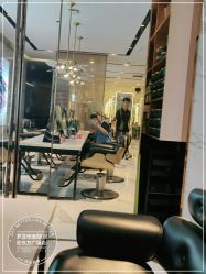 -罗亚帝造型·烫发染发