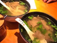 牛肉粉丝汤-鑫震源·苏式大虾生煎(山塘街店)