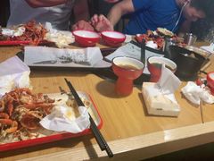 -虾弄弄海派小龙虾·牛羊蝎子火锅