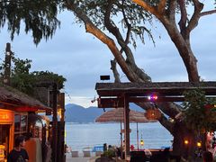 -城墙外BAR