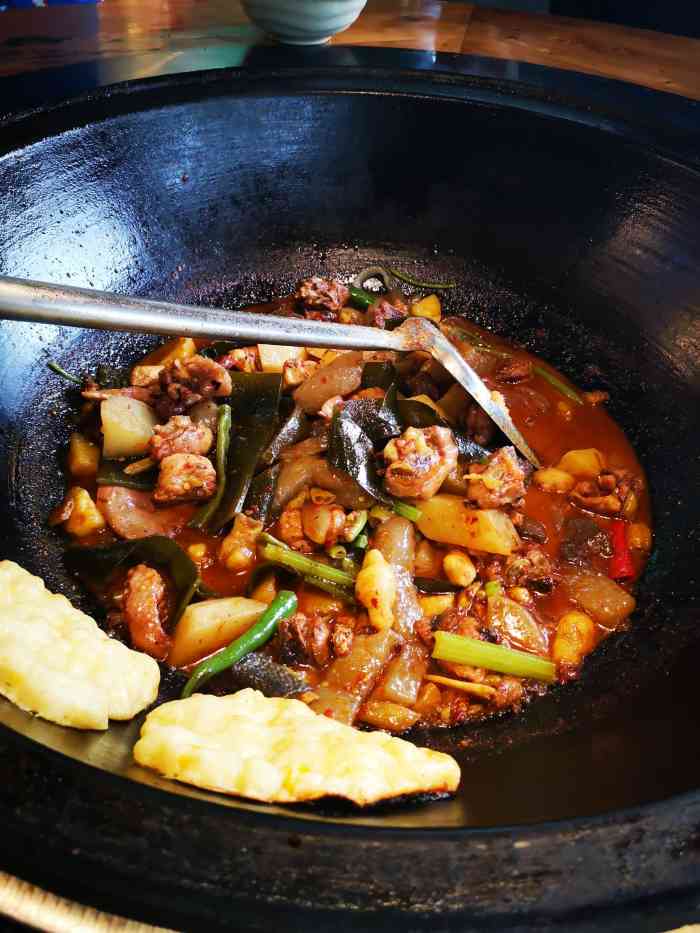 老灶门柴火鸡-"店就在家附近,朋友过来临时搜到的,没有吃.