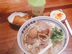 -鑫花溪牛肉米粉(东环大润发店)
