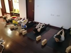 -Yvon yoga 瑜伽·精准体态管理中心