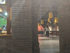 -艳阳天民俗村(公园路店)