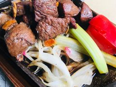 铁锄牛排-穹六人间 people 6(岳阳路店)