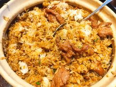 招牌腊味煲仔饭-高第街56号港式餐厅·精选(世茂广场宽厚里大明湖店)