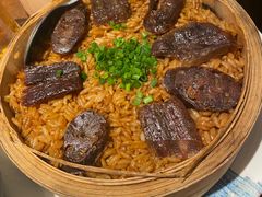 腊味蒸饭-乔街深夜食堂·台州菜·高压锅生蚝(杭州总店)