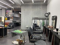-诗悦发型SALON·圣罗兰店