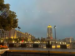 -云顶旋转自助景观餐厅
