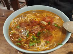 -亮亮面馆(经六路店)