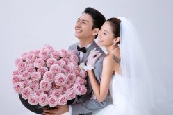 -红番婚纱礼服
