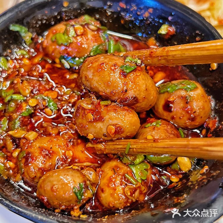 排排坐 来体验吃串串的快乐