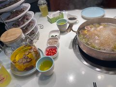 -洪氏嗨捞·猪肚鸡火锅(阳光天地店)