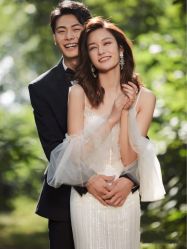-易摄影婚纱摄影工作室