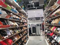 -唯品会(北京国瑞城店)
