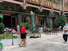 -爱伲PLUS·牛肉海鲜自助火锅(融创店)