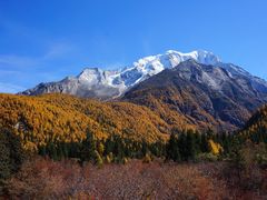 -亚拉雪山风景区