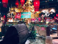 -老滇山寨•云南特色菜•地方菜•民族风情歌舞表演(金碧店)