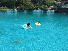 -金孔雀温泉旅游度假村