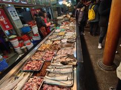 -谊荣海鲜大牌档(石湖店)