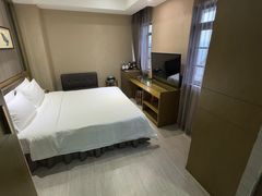 -迎商酒店(深圳罗湖火车站向西村地铁站店)