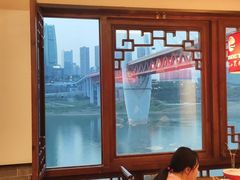靠窗位-小天鹅火锅·一线江景洪鼎旗舰店(洪崖洞店)