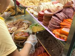 -Bánh Mì Huynh Hoa