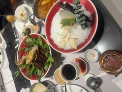 -红鼎豆捞·非遗鲍皇汤火锅(宝丰路店)