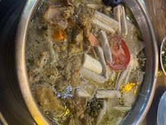-泸州酸菜豆花火锅川师店