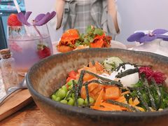 -FLOVIE FLORIST CAFE