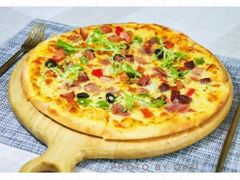 周二专享披萨-LUCCA卢卡西班牙海鲜饭(远洋广场店)