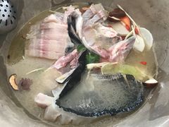 -姚记抚仙湖石锅鱼庄