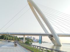 -南京眼步行桥