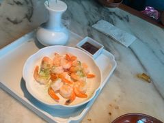 龙井凤尾虾-桂满陇·景观餐厅(新世界店)