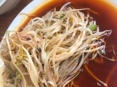 凉拌豆芽-叶老大肥肠