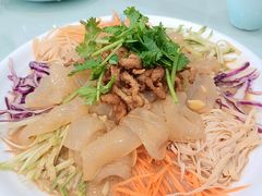 爽口大拉皮-龙香居海鲜浑锅家常菜·特色驴肉