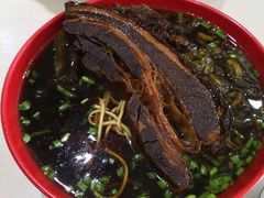 -小龙大肉面馆