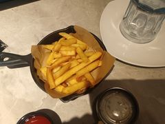-必胜客(尹山湖歌林公园店)