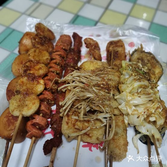 美食汇潮尚酱香(电大店)