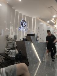 -AYO SALON