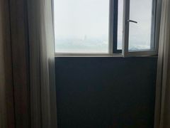 -西安大雁塔科技大学地铁站亚朵酒店