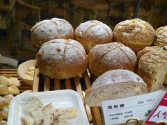 -焙丽拾光(麦凯乐直营店)