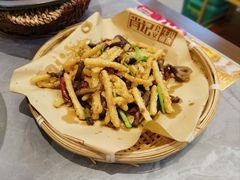 干煸牛肉藕丝-肖记公安牛肉鱼杂馆·省级非物质文化遗产(江汉路直营店)