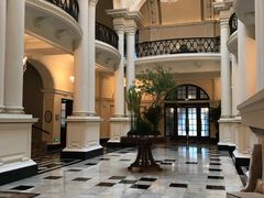 -Salon de Ville浦江汇(上海外滩华尔道夫酒店店)