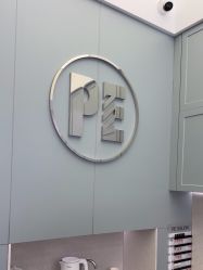 -PE SALON
