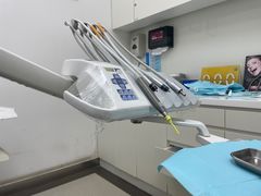 -雅悦齿科(顾村公园店)