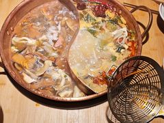 -洱火云南酸菜牛肉火锅(石景山当代商城店)