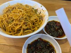 素椒杂酱面-明红蹄花(糍粑店街店)