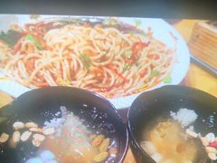 -老滇山寨•云南特色菜•地方菜•民族风情歌舞表演(金碧店)